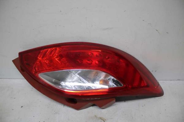 FEU ARRIERE GAUCHE MAZDA - Vue 1